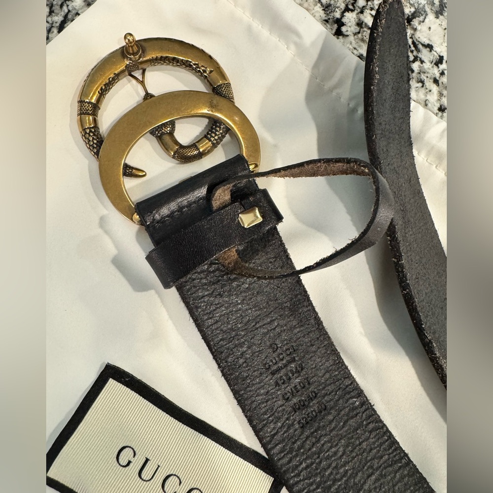 Gucci Black Leather Belt with Gold Snake Buckle - Picture 2 of 5